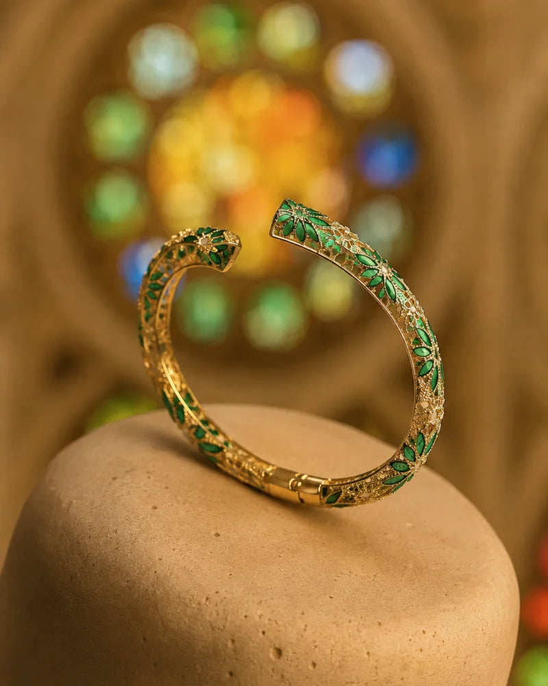 Kollektion handgefertigter Armbänder