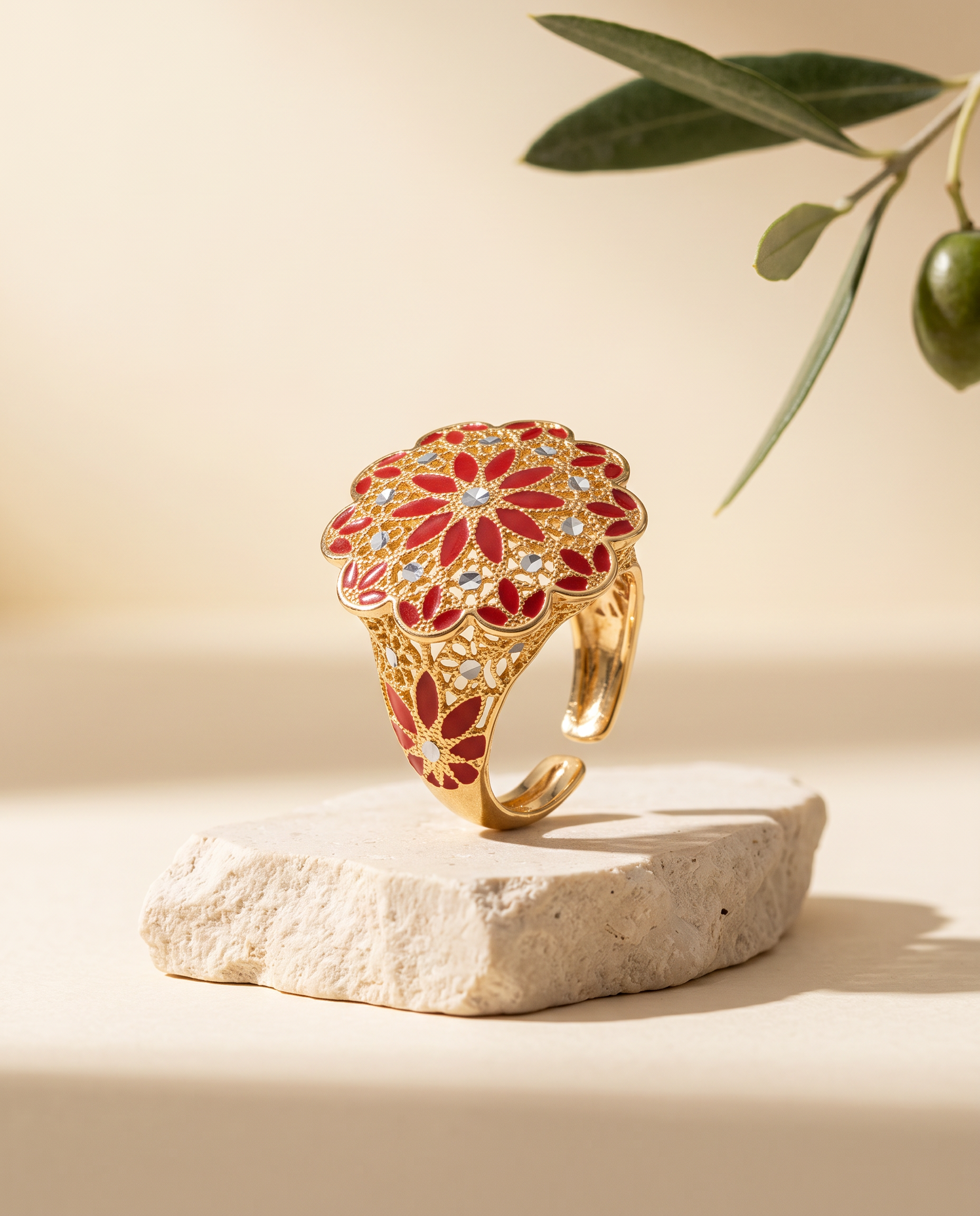 Anello Rosone Oro rosso con ulivo mediterraneo