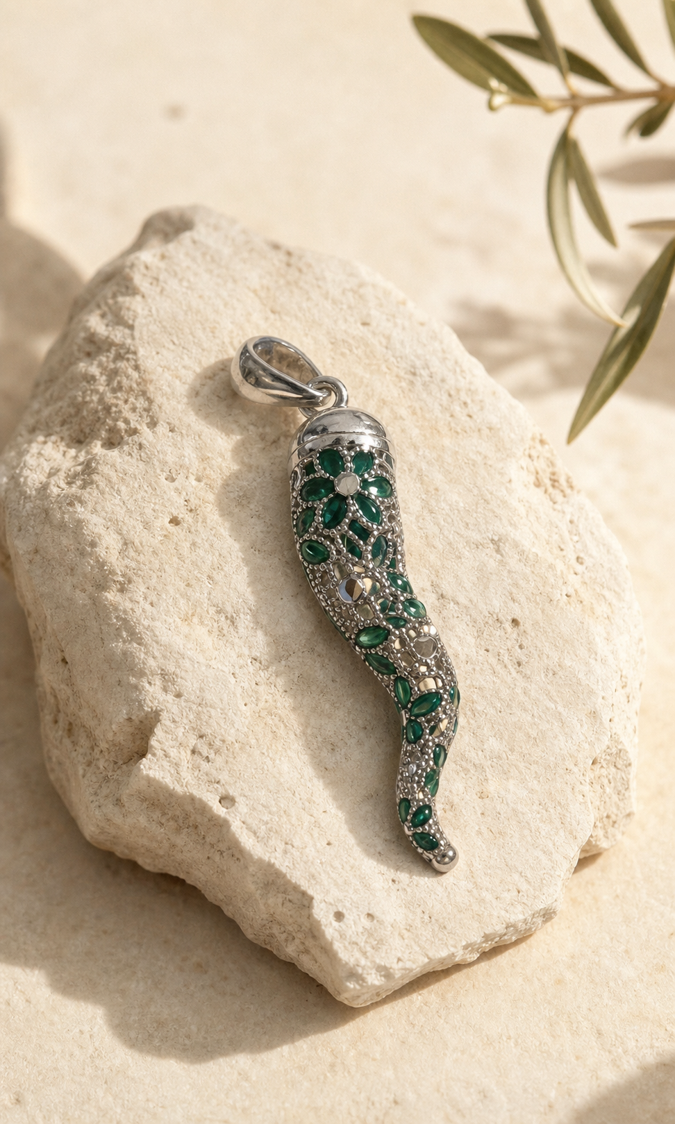 Ciondolo Pepper Argento Verde in filigrana e smalto vetrato