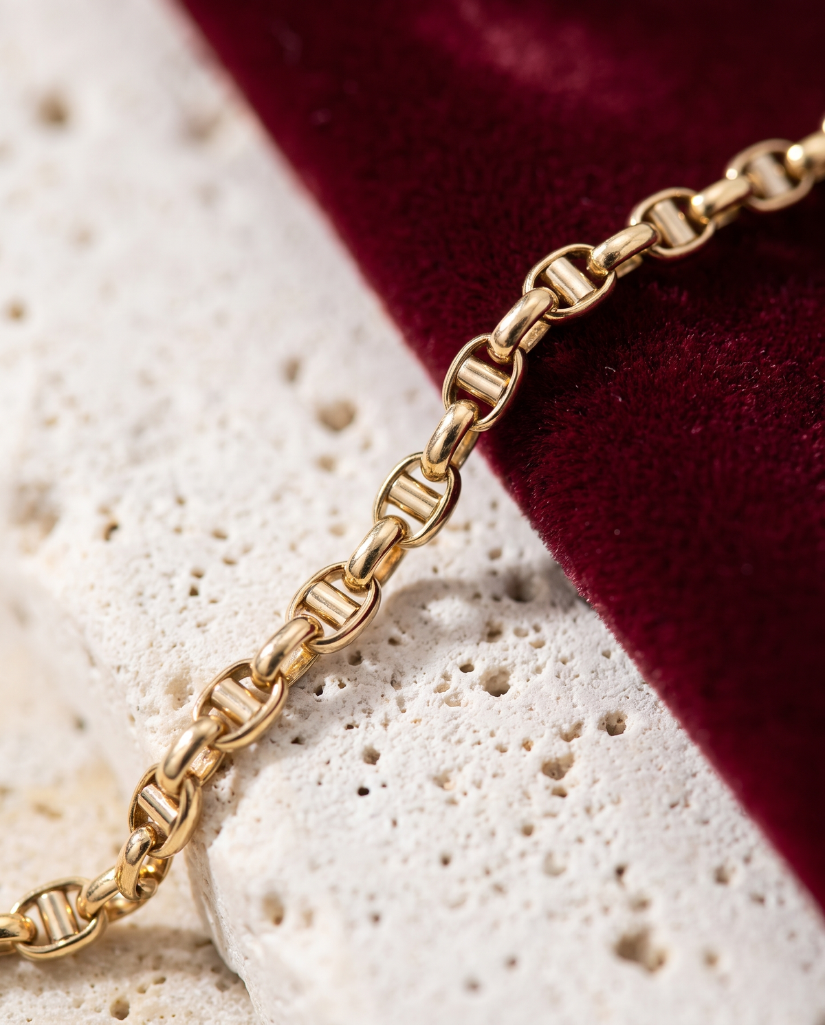 Macro della maglia geometrica della Collana Modulo Gold 18kt