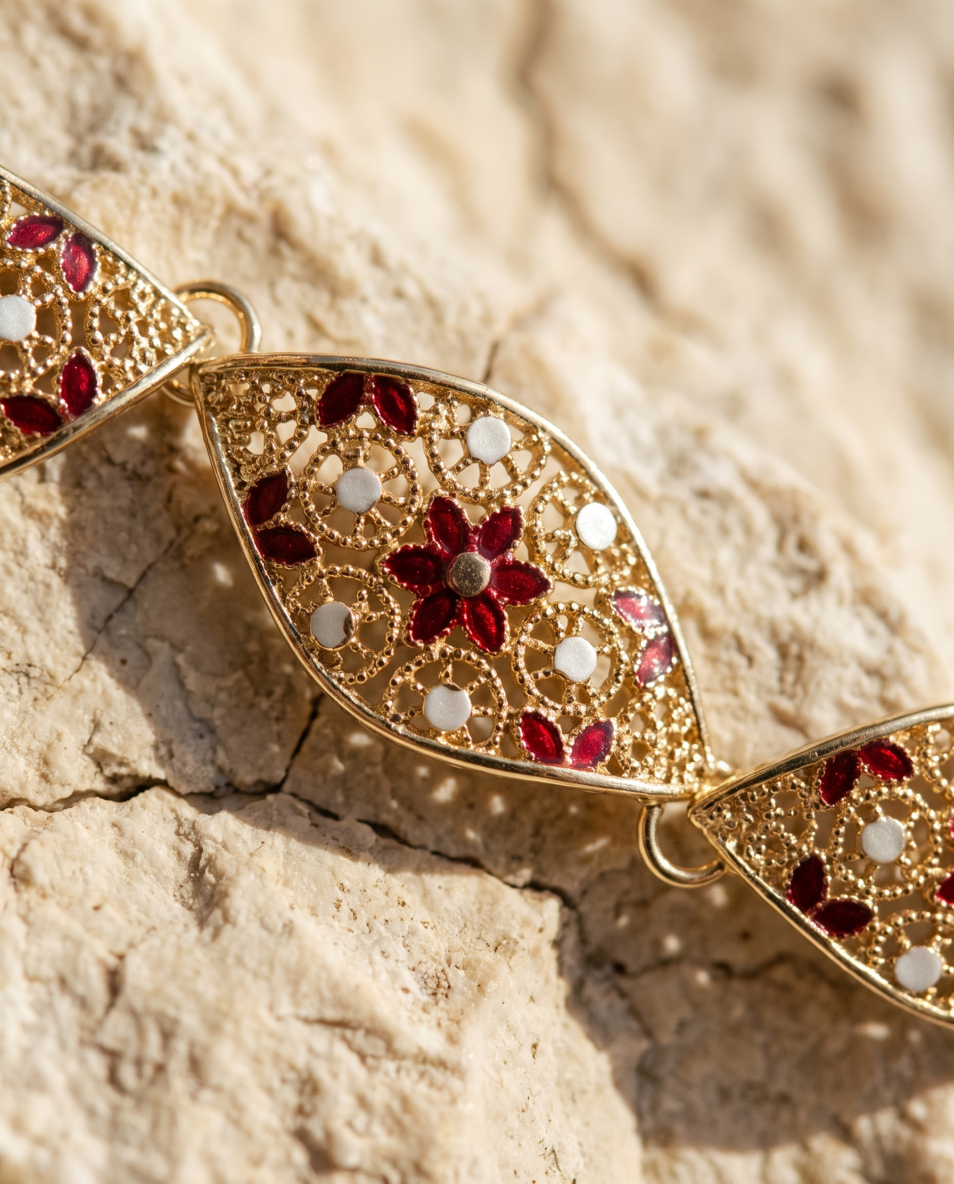 Bracciale Cattedrale Maglie — dettaglio smalto