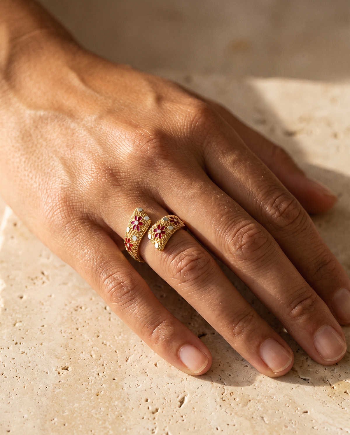 Anello Incontro — indossato rosso