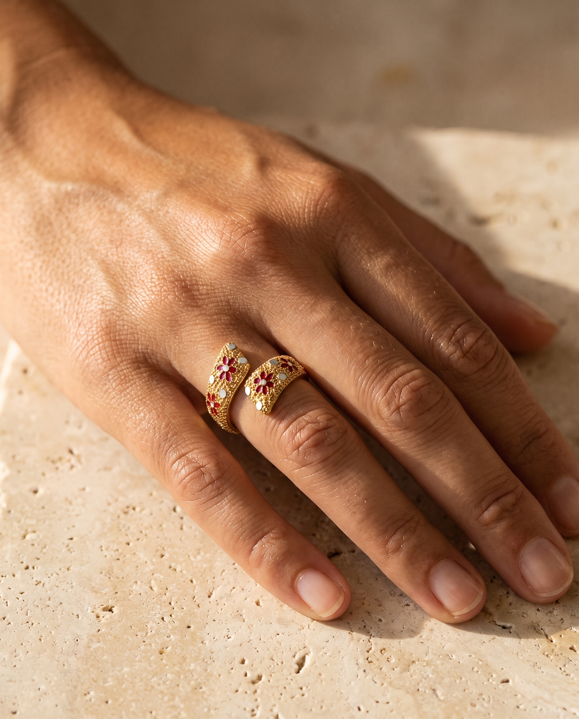 Anello Incontro — indossato rosso
