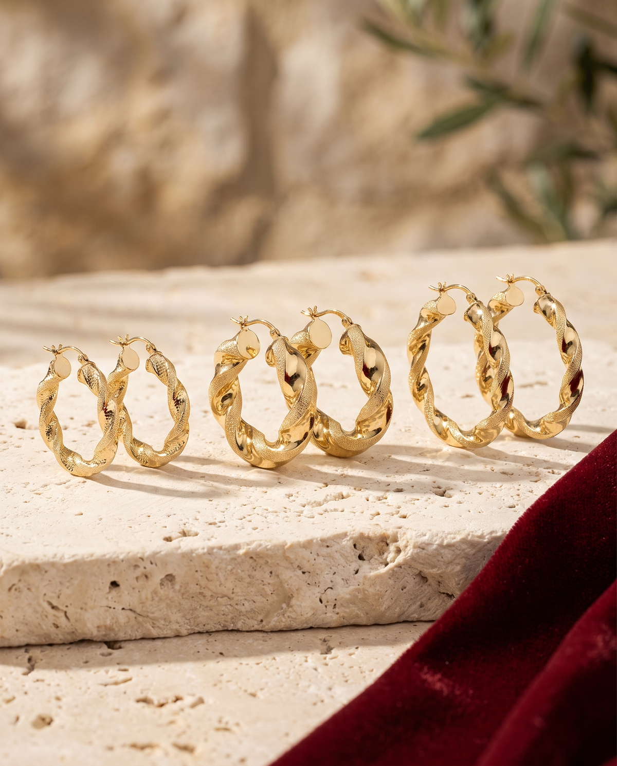 Orecchini Intreccio Gold 18kt nelle tre misure Piccolo, Medio e Grande