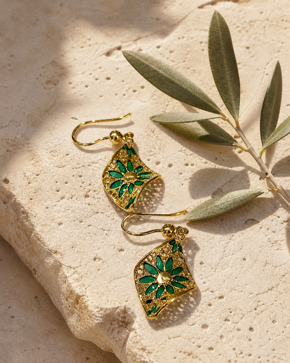 Orecchini Olive Leaf oro verde con ramo di ulivo