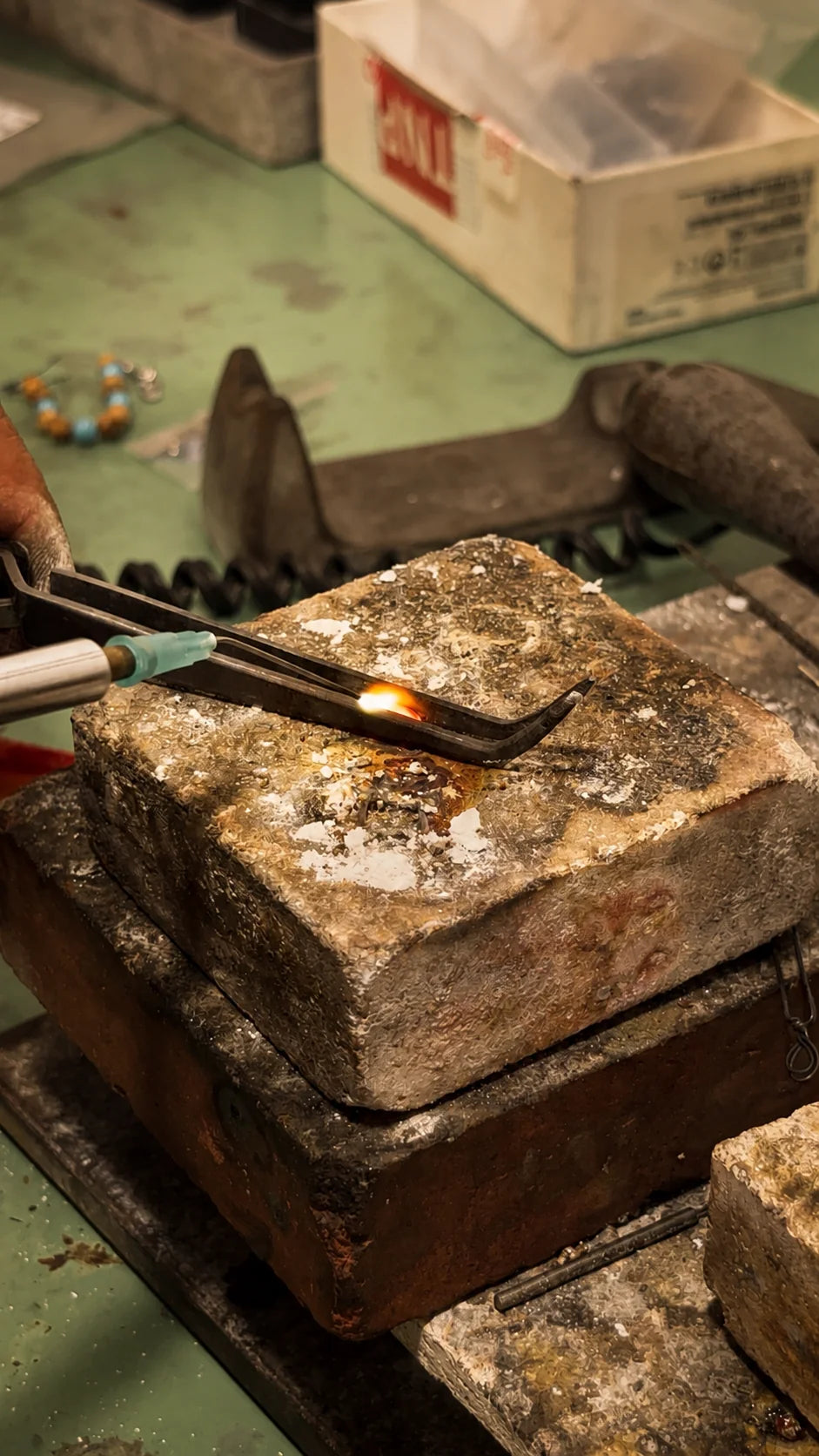 Feuer in der Goldschmiedewerkstatt